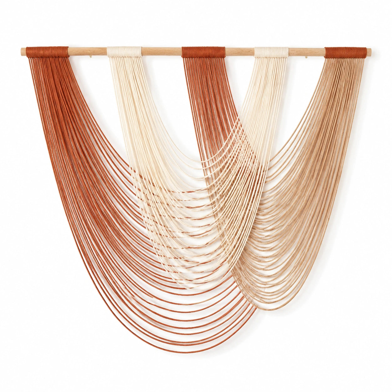 Wandteppich 120 x 100 cm aus Baumwollkordel und Holz in Terrakotta Creme im Boho-Stil